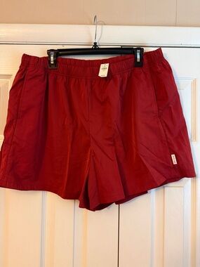 Aerie short